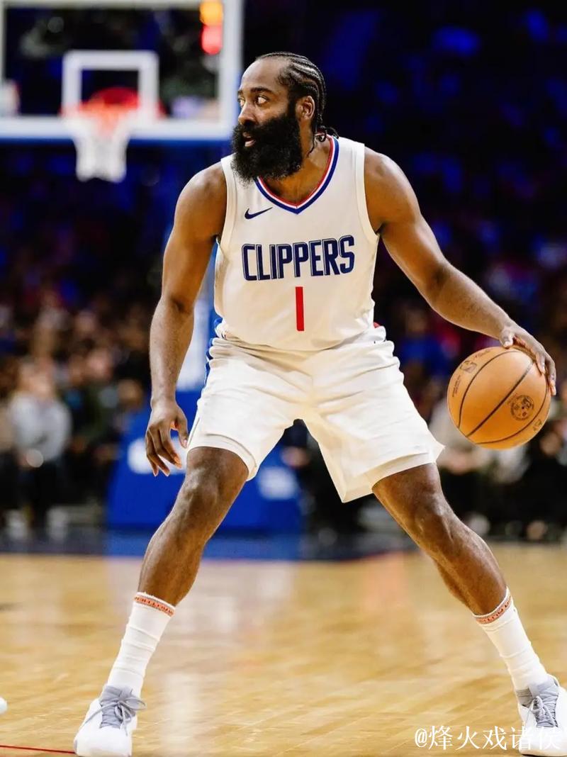 莱昂纳德与哈登联手轰下54分 快船狂胜国王41分豪取5连胜 莱昂纳德与哈登联手轰下54分 快船狂胜国王41分豪取5连胜